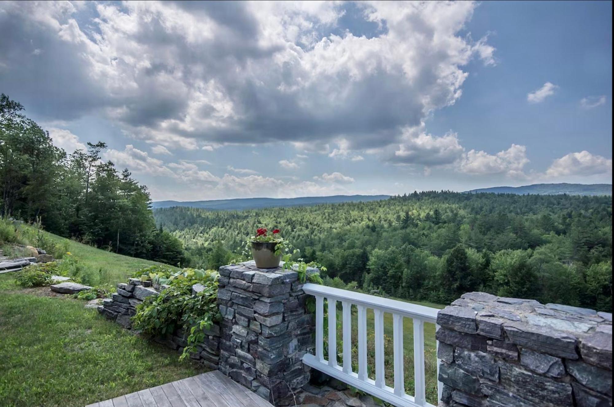 Adams Hill House Retreat - Artist-Architect'S Estate, Newfane Vermont Bed & Breakfast Exterior photo