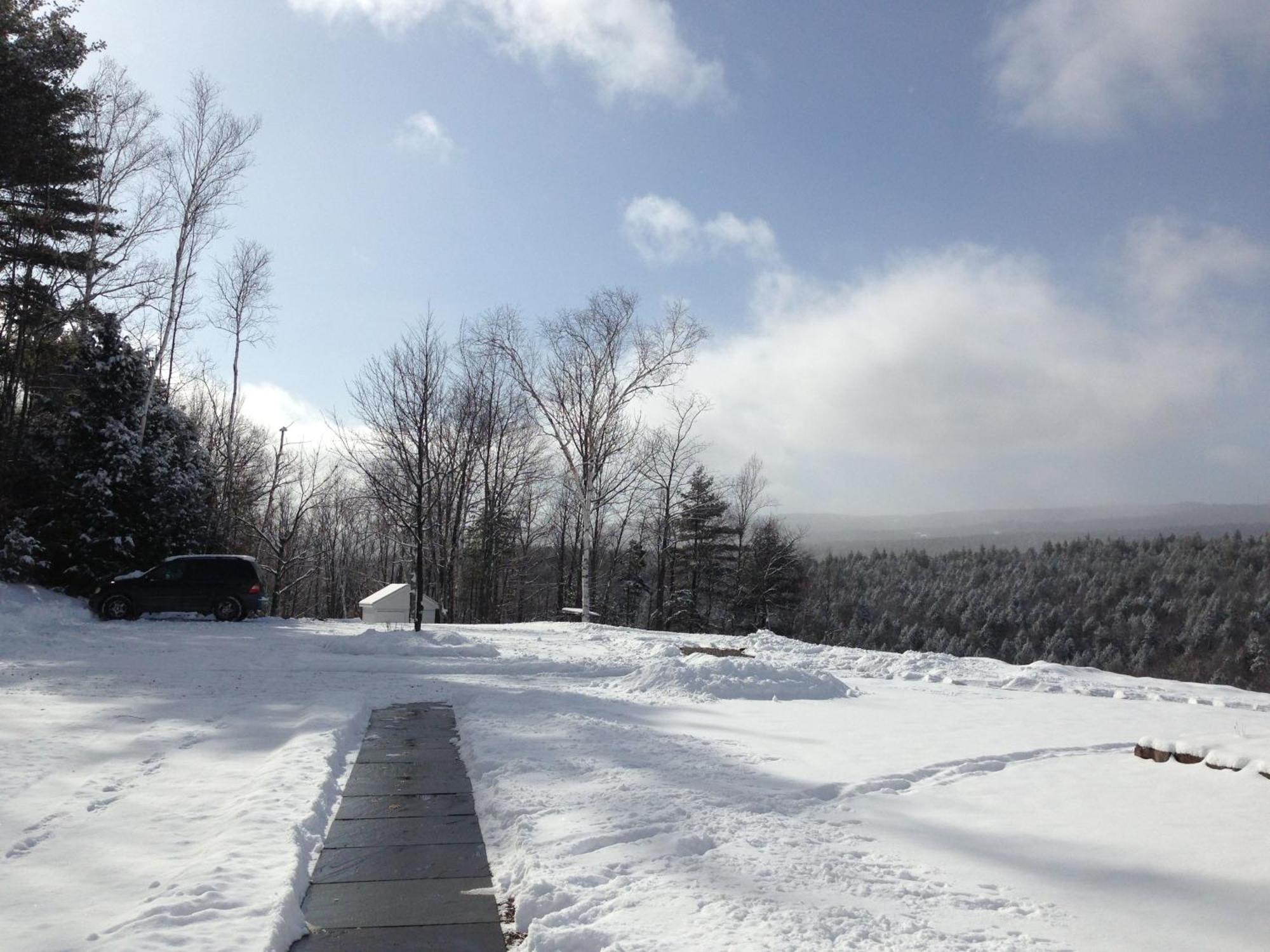 Adams Hill House Retreat - Artist-Architect'S Estate, Newfane Vermont Bed & Breakfast Exterior photo